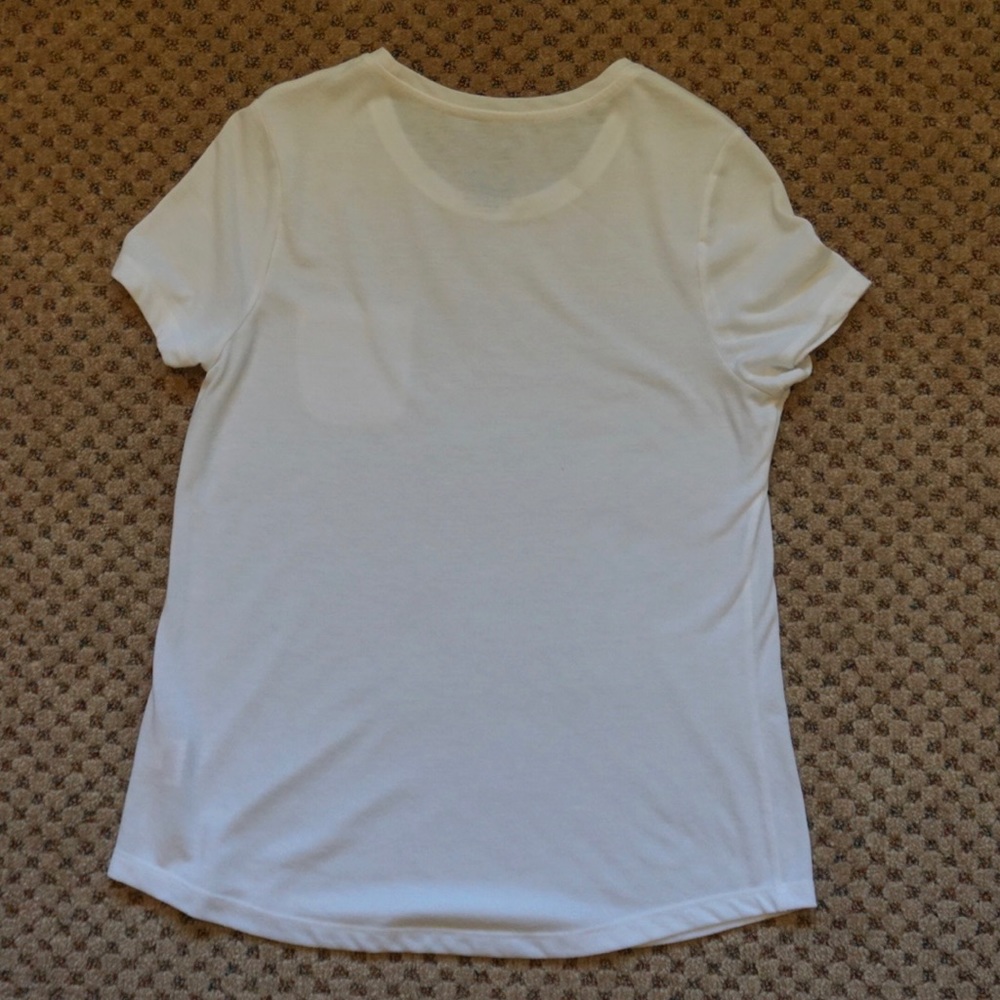 White basic tee - Picture 2 of 3
